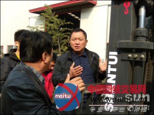 提升品牌服务水平 山推叉车 沟通你我