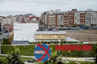 Ravetllat Ribas Arquitectes设计的西班牙社区图书馆