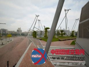 Domingo Ferré设计的西班牙Lleida布拉斯·因方特广场