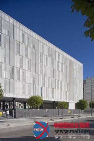 dosmasuno arquitectos设计的西班牙一个社会住宅