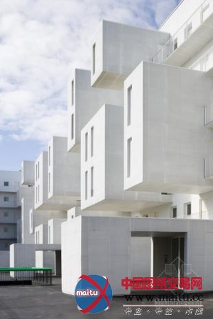 dosmasuno arquitectos设计的西班牙一个社会住宅