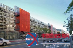 Brooks Scarpa设计的美国圣莫尼卡广场车库