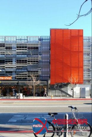 Brooks Scarpa设计的美国圣莫尼卡广场车库