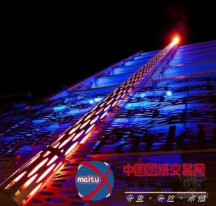 Brooks Scarpa设计的美国圣莫尼卡广场车库