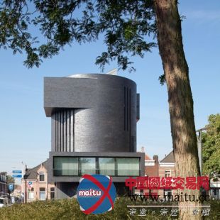 Bedaux de Brouwer设计的荷兰圆柱体公寓楼