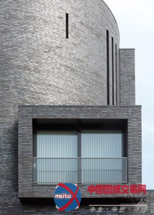 Bedaux de Brouwer设计的荷兰圆柱体公寓楼