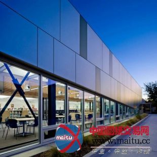 HMC Architects设计的美国Orchard学校图书馆