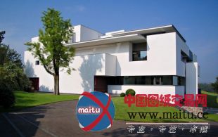 Alexander Brenner Architects设计的Oberen Berg别墅