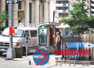 建筑师John Locke设计的纽约街头公共电话