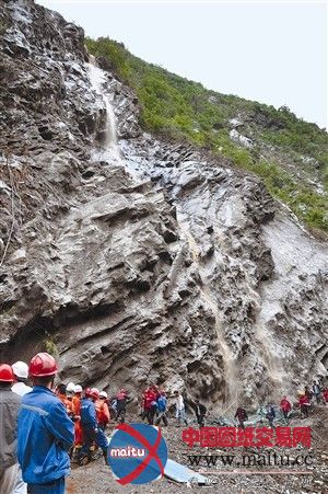 四川凉山发生滑坡泥石流 致10死14人失踪