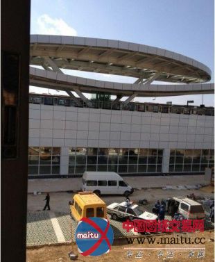 昆明地铁空载试运行时车厢脱轨 致1死1伤