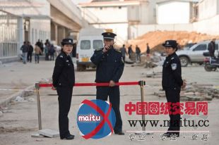 昆明地铁脱轨致1死1伤现场:司机室凹陷挡风玻璃全碎