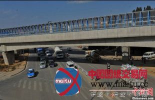 昆明地铁脱轨致1死1伤现场:司机室凹陷挡风玻璃全碎