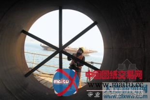 大连双层车道悬索桥底座已经建设成形