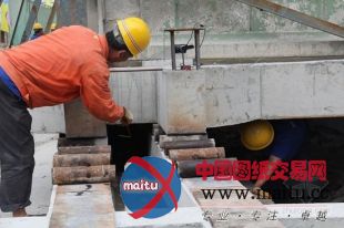 我国最长越江地铁成功洞穿长江 取得重大突破