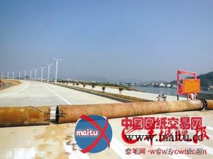 广东2亿跨海大桥因拖欠工钱被建筑方封桥讨债