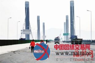 全国跨径最大三塔自锚式悬索桥下月初通车