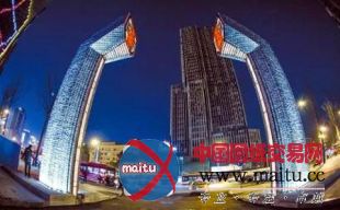 成都宽窄巷子“宽门窄塔”标志建筑全新亮相