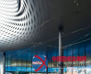 herzog & de meuron设计的巴塞尔艺术展大厅