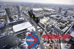 daniel libeskind设计的zlota 44欧洲最高住宅