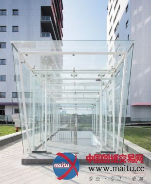 Re-Act Now设计的罗马尼亚彩色集成住宅