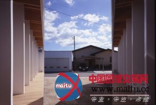 Masao Yahagi Architects设计的日本福冈V型对称木屋