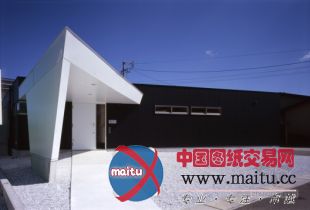 Masao Yahagi Architects设计的日本福冈V型对称木屋