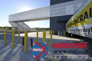 LEO A DALY设计的美国Bessemer货物配送中心