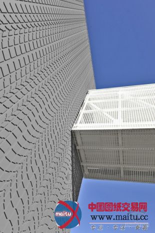 LEO A DALY设计的美国Bessemer货物配送中心