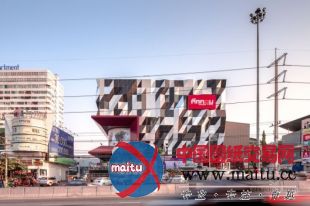 Supermachine设计的泰国TUKCOM商场