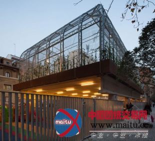 Guzmán de Yarza Blache设计西班牙架高体育场