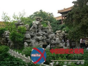 为应对清明小长假 故宫御花园试行分流和限流