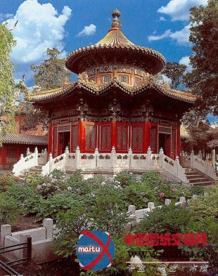 为应对清明小长假 故宫御花园试行分流和限流