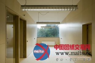 70F建筑事务所设计的荷兰木制羊厩