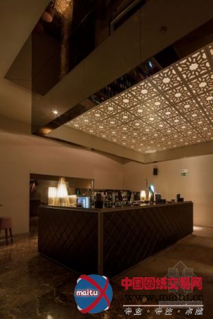 葡萄牙优雅的酒吧空间设计