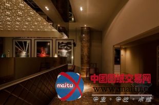 葡萄牙优雅的酒吧空间设计