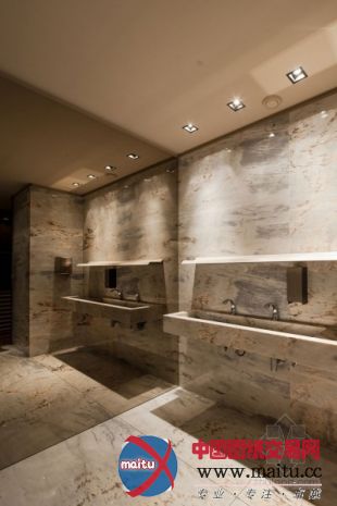 葡萄牙优雅的酒吧空间设计