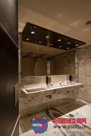 葡萄牙优雅的酒吧空间设计