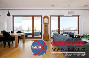 波兰宽敞舒适的阁楼住宅设计