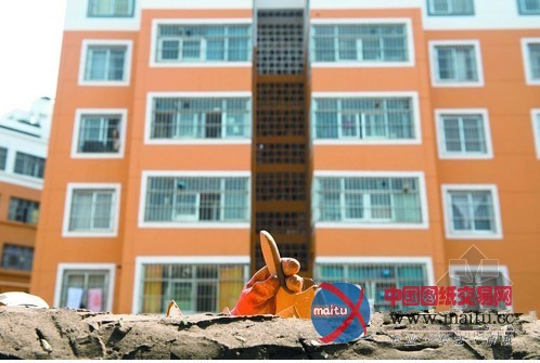 昆明老旧建筑换“彩衣” 50栋建筑已进场施工