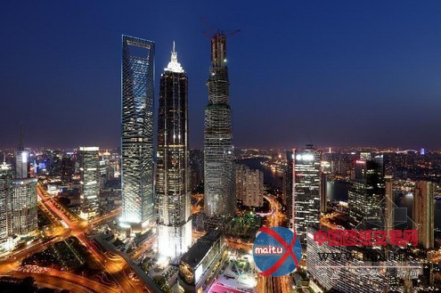 国内在建超级工程“上海中心”突破500米