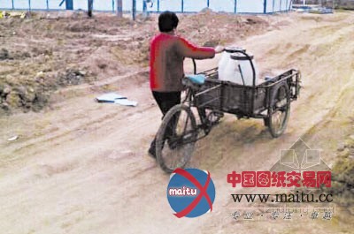 村民担心水质污染,不喝村内水