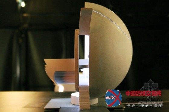 ingo maurer设计的巴西“破碎的鸡蛋”