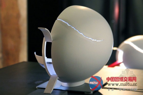 ingo maurer设计的巴西“破碎的鸡蛋”