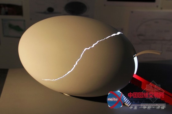 ingo maurer设计的巴西“破碎的鸡蛋”