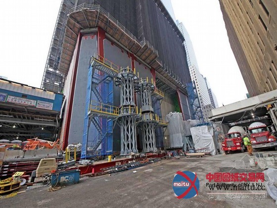 SOM设计的世界贸易中心大楼一号封顶仪式推迟