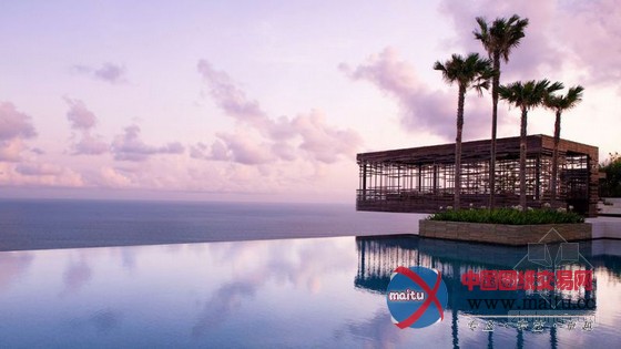 简约时尚环保型的巴厘岛乌鲁瓦图酒店设计