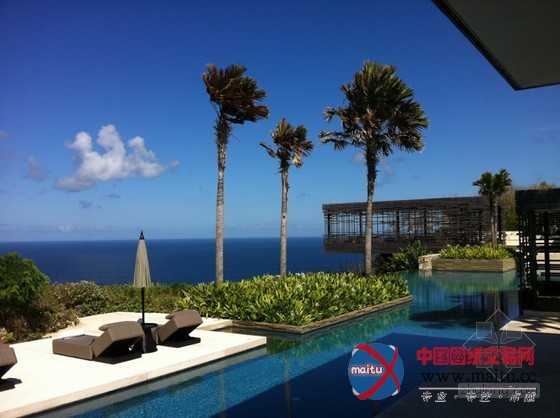 简约时尚环保型的巴厘岛乌鲁瓦图酒店设计