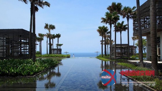 简约时尚环保型的巴厘岛乌鲁瓦图酒店设计