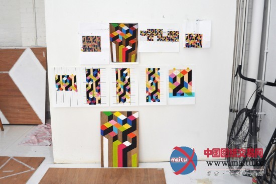 色彩鲜艳的临时Movement咖啡厅设计